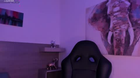 Snapshot of nyxshadow__ chatting on February 17, 2025, 7:47 am Nyx Shadow online show from February 17, 2025, 7:47 am