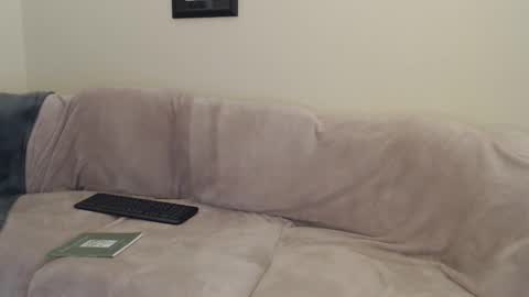 Stef  Derek online show from January 3, 2025, 6:01 am