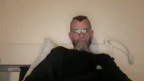 Snapshot of o_johnny_deep_o chatting on November 24, 2025, 8:08 pm Jonathan Deep online show from November 24, 2025, 8:08 pm