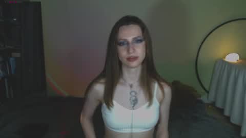 Oaklyn online show from June 19, 2026, 9:07 pm