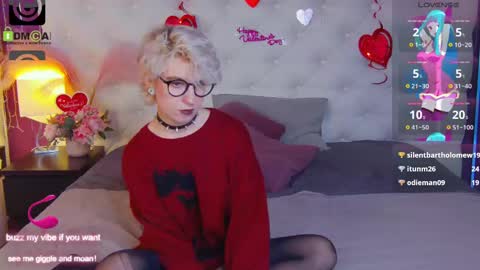 Moonlight online show from February 11, 2025, 7:27 pm