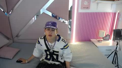 oblivionlove online show from June 5, 2026, 9:09 pm