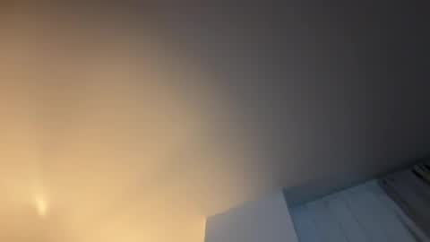 obscuramilf online show from July 29, 2026, 8:40 pm