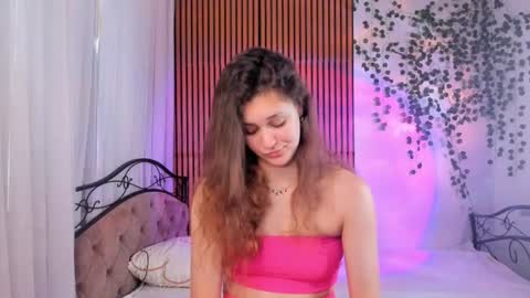 Snapshot of obsidianvelour chatting on July 18, 2026, 6:17 am Bella online show from July 18, 2026, 6:17 am