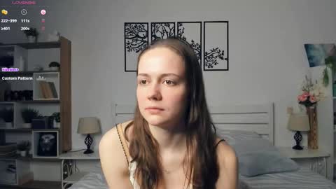 Snapshot of obsidiva chatting on February 3, 2026, 8:25 pm Elis online show from February 3, 2026, 8:25 pm