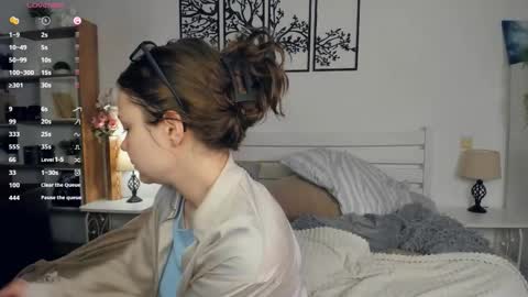 Snapshot of obsidiva chatting on March 1, 2026, 8:11 pm Elis online show from March 1, 2026, 8:11 pm