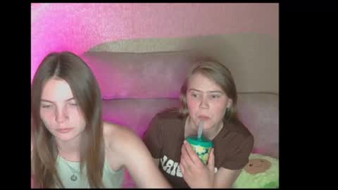 DeXsa online show from September 15, 2025, 5:57 pm