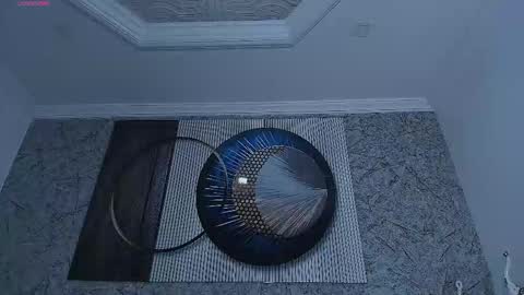 independent model online show from March 4, 2026, 1:28 pm