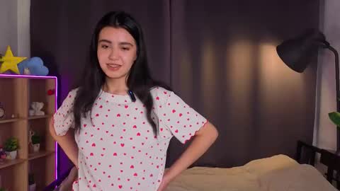 Monica online show from October 28, 2025, 4:05 am