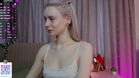 Agata online show from May 17, 2026, 4:32 am