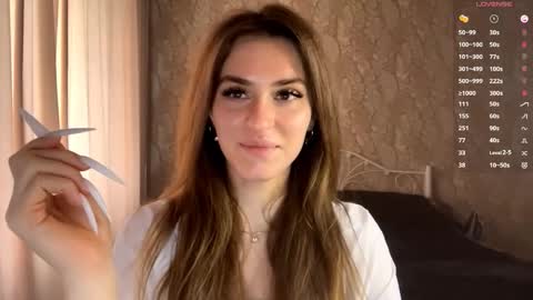 Mia online show from September 30, 2025, 8:08 am