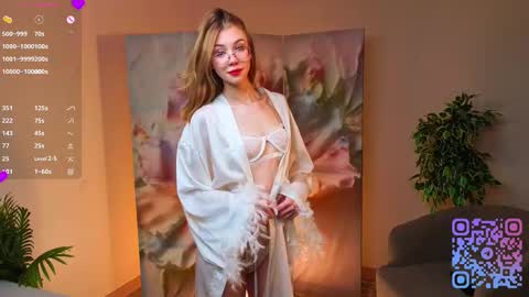 Lynna online show from November 27, 2025, 11:01 am