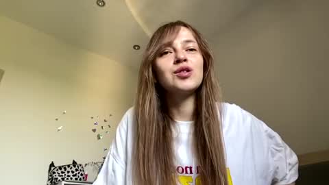 Mila online show from July 28, 2026, 6:20 am