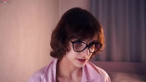 Thea online show from November 28, 2025, 7:38 pm