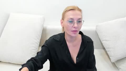 oeigesmik online show from April 4, 2026, 11:46 pm