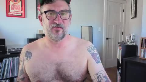 Office Dad online show from October 1, 2025, 6:58 pm