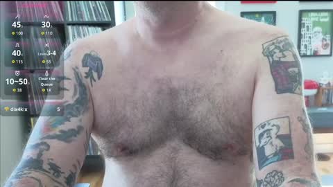 Snapshot of office_dad chatting on April 10, 2026, 5:39 pm Office Dad online show from April 10, 2026, 5:39 pm