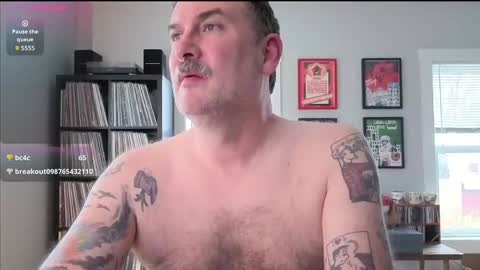 Snapshot of office_dad chatting on April 19, 2026, 6:10 pm Office Dad online show from April 19, 2026, 6:10 pm