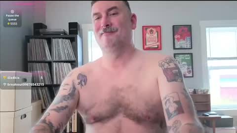 Snapshot of office_dad chatting on May 6, 2026, 5:51 pm Office Dad online show from May 6, 2026, 5:51 pm
