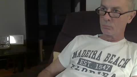 Snapshot of office_slr chatting on December 28, 2024, 7:55 am Officer online show from December 28, 2024, 7:55 am