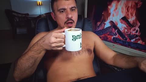 officeman7 online show from January 22, 2025, 4:12 pm