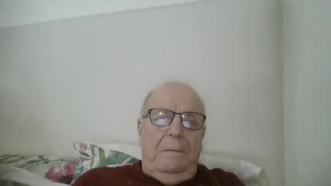 Snapshot of oggi95 chatting on December 30, 2024, 11:48 am oggi95 online show from December 30, 2024, 11:48 am