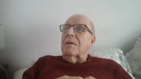 Snapshot of oggi95 chatting on December 30, 2024, 3:13 pm oggi95 online show from December 30, 2024, 3:13 pm