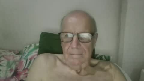 Snapshot of oggi95 chatting on September 23, 2025, 8:56 pm oggi95 online show from September 23, 2025, 8:56 pm