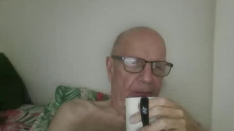 Snapshot of oggi95 chatting on October 16, 2025, 7:09 am oggi95 online show from October 16, 2025, 7:09 am