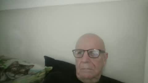 Snapshot of oggi95 chatting on November 20, 2025, 10:48 am oggi95 online show from November 20, 2025, 10:48 am