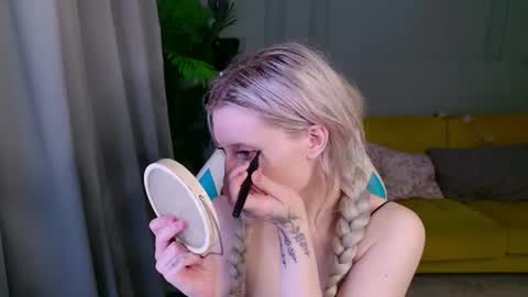 Snapshot of oh__lily chatting on July 8, 2026, 1:26 pm Lily online show from July 8, 2026, 1:26 pm