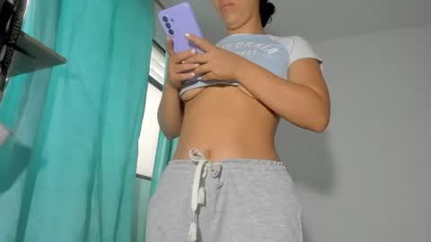 Snapshot of oh_holly chatting on August 5, 2026, 12:52 pm Holly online show from August 5, 2026, 12:52 pm