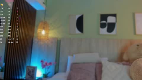 Holly online show from May 11, 2026, 11:16 am