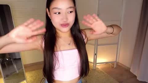 Laura online show from October 21, 2025, 1:56 pm