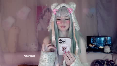 Snapshot of oh_pichuu chatting on January 14, 2025, 7:32 pm Milly online show from January 14, 2025, 7:32 pm