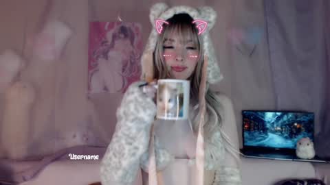 Snapshot of oh_pichuu chatting on January 22, 2025, 5:16 am Milly online show from January 22, 2025, 5:16 am