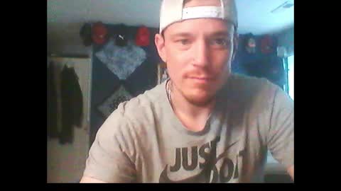 who dares  toss me some  tips lets have fun online show from March 3, 2025, 12:26 am