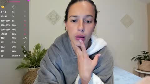 Snapshot of ohanna_ chatting on January 11, 2025, 3:44 am ohanna_ online show from January 11, 2025, 3:44 am