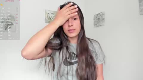 Snapshot of ohanna_ chatting on February 4, 2025, 9:52 pm ohanna_ online show from February 4, 2025, 9:52 pm