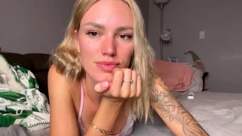 Snapshot of ohbabykelly chatting on February 18, 2025, 2:16 am Kelly online show from February 18, 2025, 2:16 am