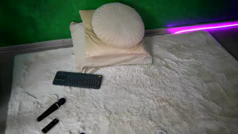 Julia online show from March 2, 2026, 7:15 am