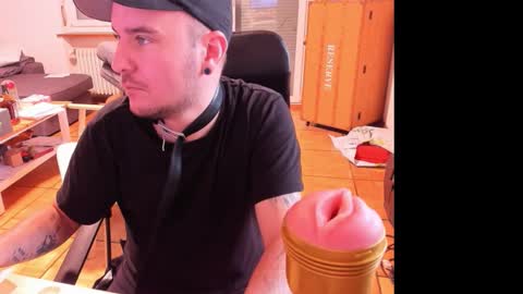 Snapshot of ohihoe92 chatting on September 26, 2025, 2:21 pm Chris online show from September 26, 2025, 2:21 pm