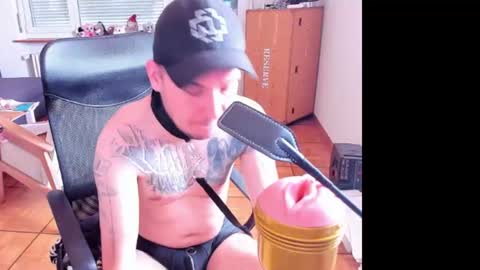 Snapshot of ohihoe92 chatting on July 20, 2026, 7:44 am Chris online show from July 20, 2026, 7:44 am