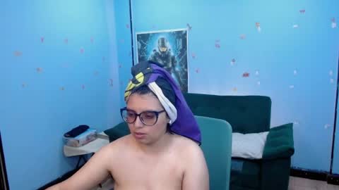 Snapshot of ohmysqueak chatting on July 14, 2026, 2:05 am ohmysqueak online show from July 14, 2026, 2:05 am