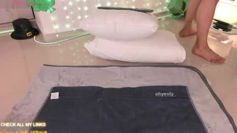 ohyesly_ online show from March 2, 2026, 10:11 am