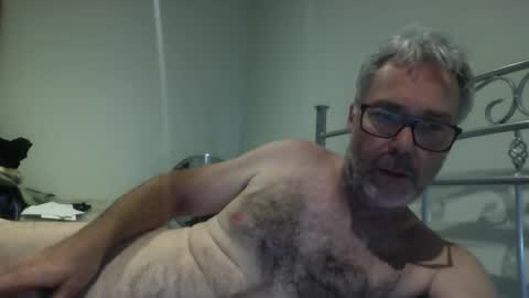 oiledcouple1 online show from October 27, 2025, 9:46 am