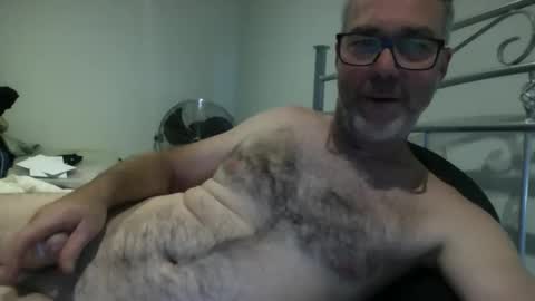 oiledcouple1 online show from November 17, 2025, 9:04 am