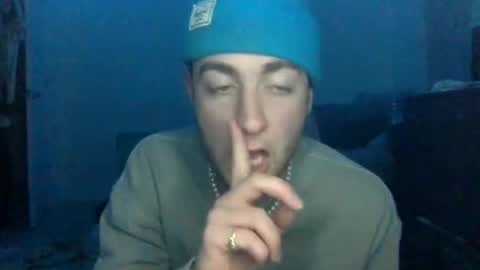 W online show from February 5, 2026, 12:37 am