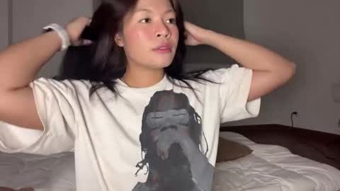 Snapshot of olala_baby_girl chatting on May 1, 2026, 6:34 pm olala baby girl online show from May 1, 2026, 6:34 pm