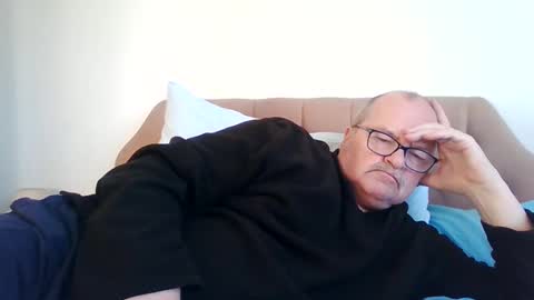 old_fkr online show from January 3, 2025, 10:52 am